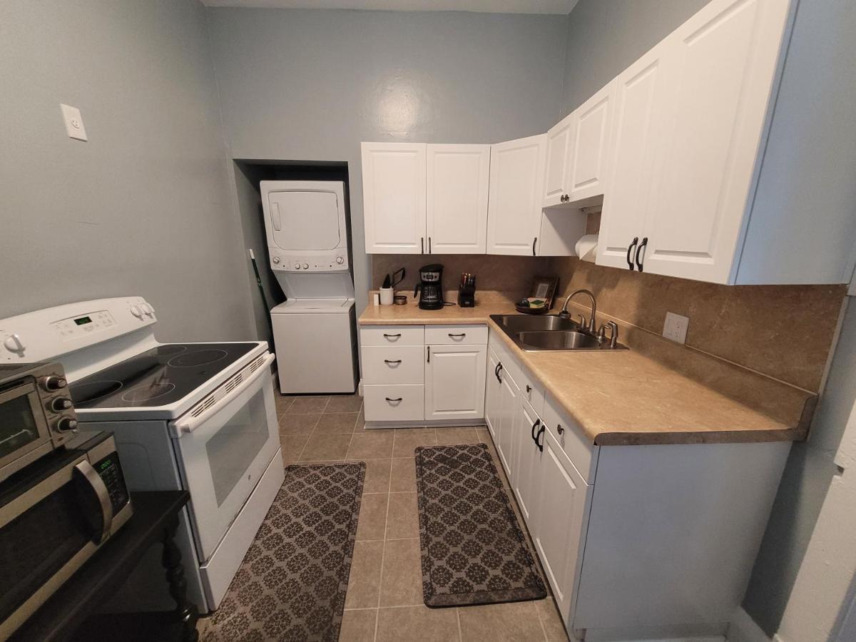 Modern Two Bedroom Home Лейкленд Екстериор снимка