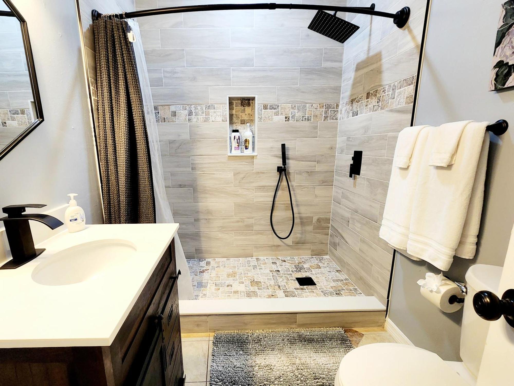 Modern Two Bedroom Home Лейкленд Екстериор снимка